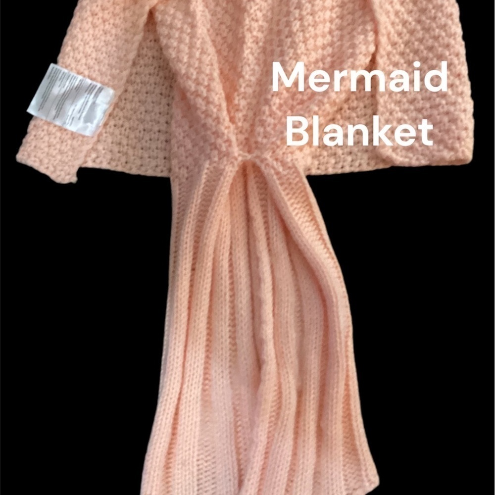 INFANT MERMAID TAIL BLANKET IN PEACH